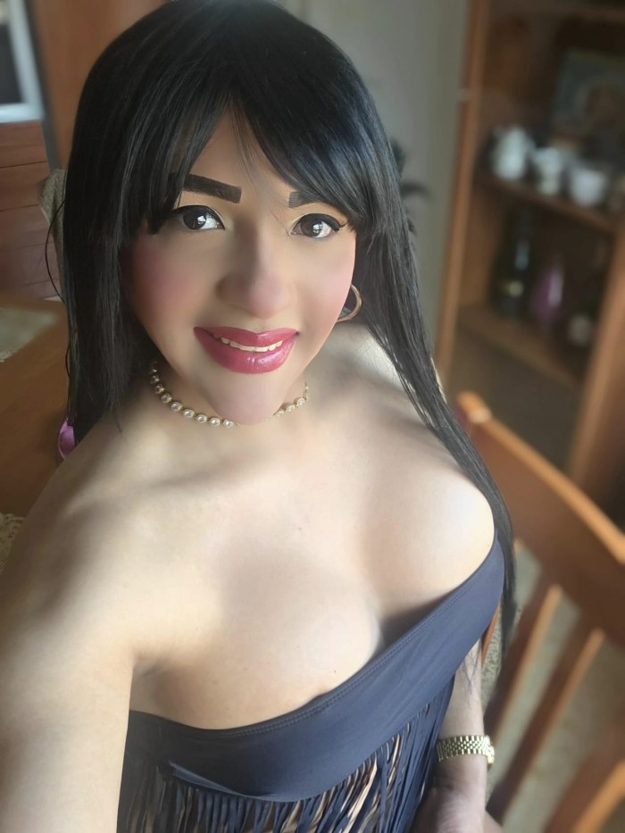 CHICA SEXY MUY FEMENINA  AMABLE Y CARIÑOSA DISPONI