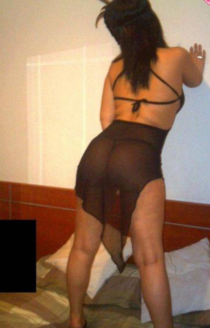 Madurita sevillana mucho vello fiestera