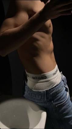 ESCORT HETERO PARA PAREJAS CURIOSAS BIEN DOTADO