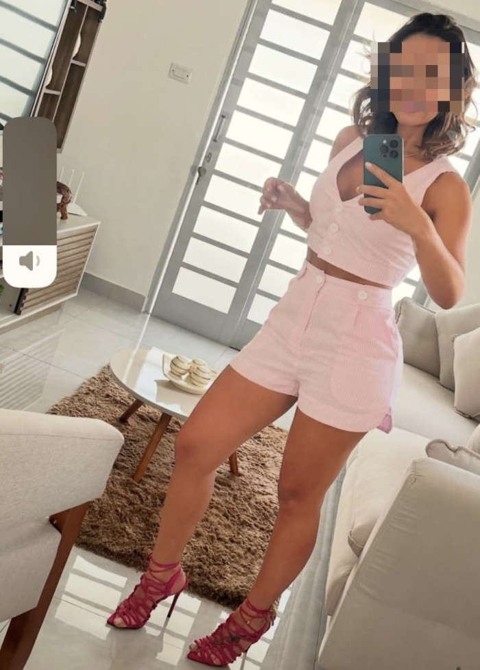 Preciosa latina ardiente muy guapa en Salou