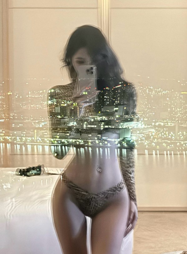 Nueva guapísima fantástica y S— X— Y Call Me Now!