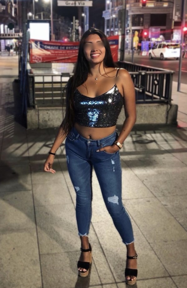 TRATO DE NOVIOS guapa simpática. Fotos reales