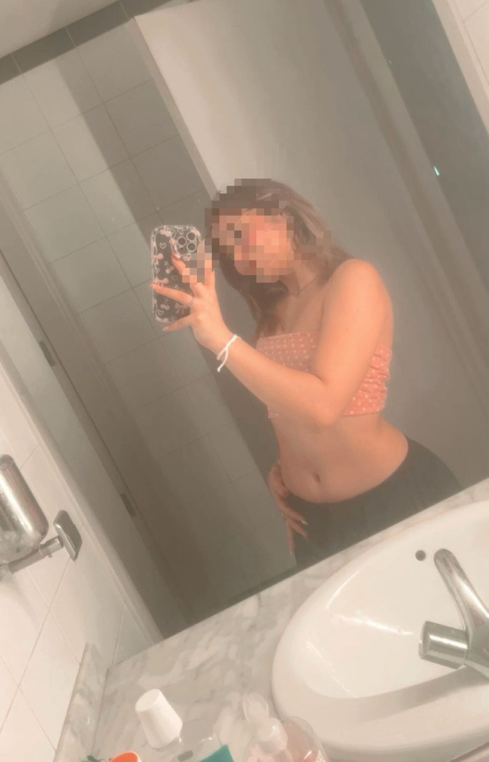 Delgadita morbosa y caliente en Móstoles