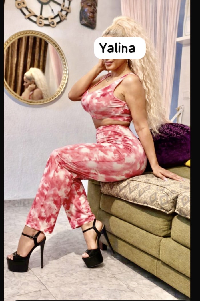 Cubana espectacular bombón exótico Rubia