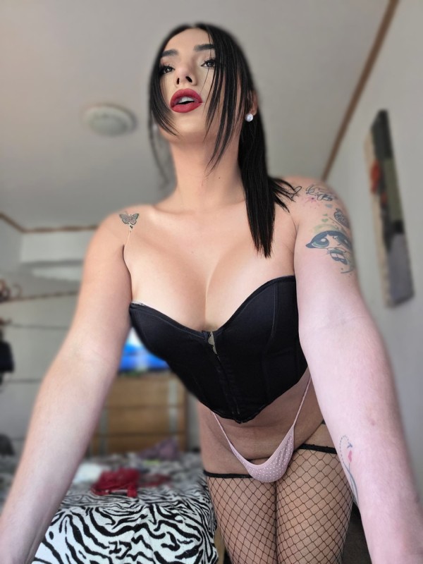 Hermosa morena venezolana