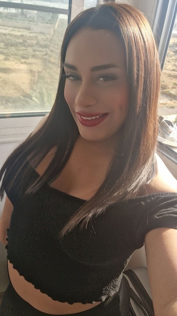 Hola hermosa viciosa fiestera y lefera