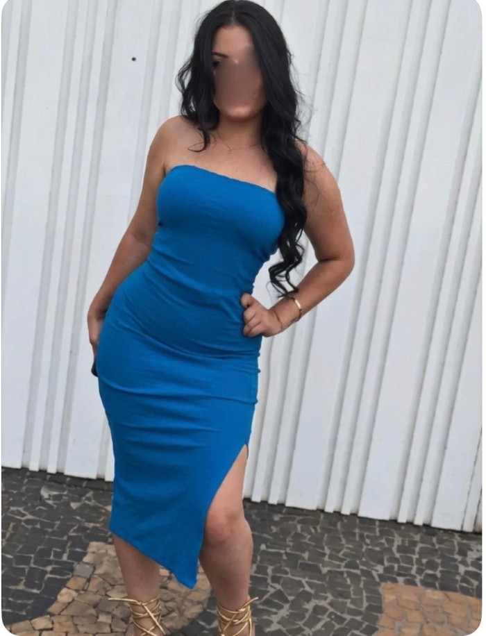 Colombiana con curvas