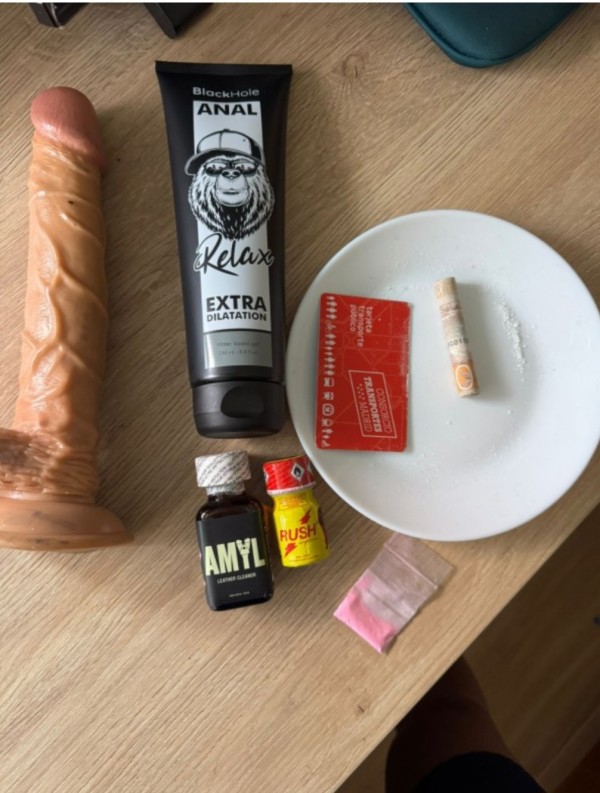 Hola hermosa viciosa fiestera y lefera