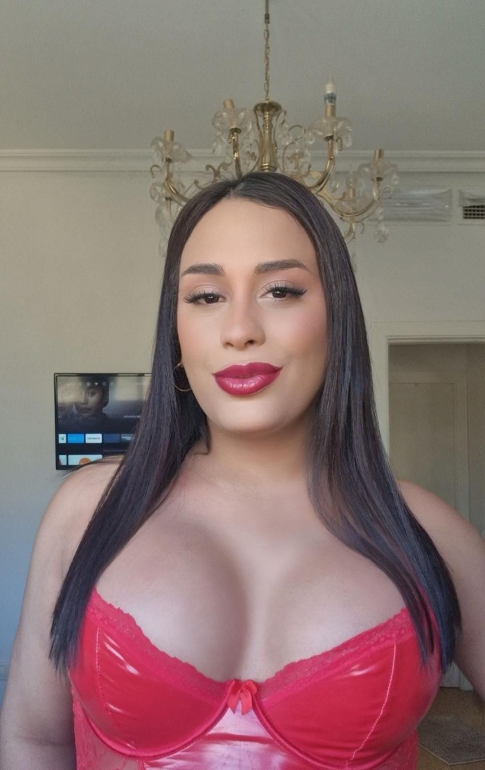 Hermosa real 24 horas disponibles