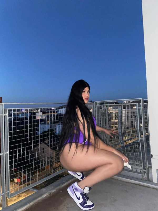 DE REGRESO MARIANA TRANS GUAPÍSIMA ENROLLADA POLLONA