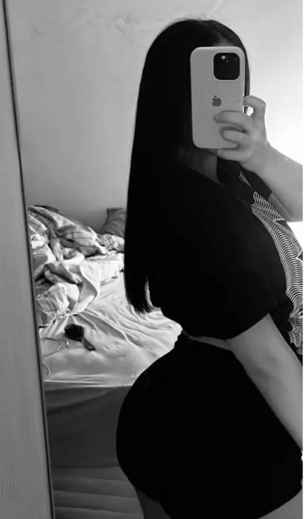 Oriana, colombiana de 24 años en Guadalajara… una perra