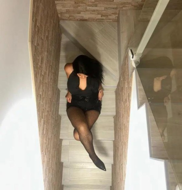 Oriana, colombiana de 24 años en Guadalajara… una perra