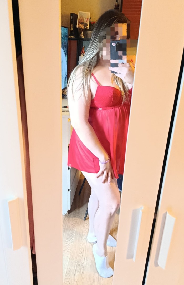 ARDIENTE Y APASIONADA Latina con curvas