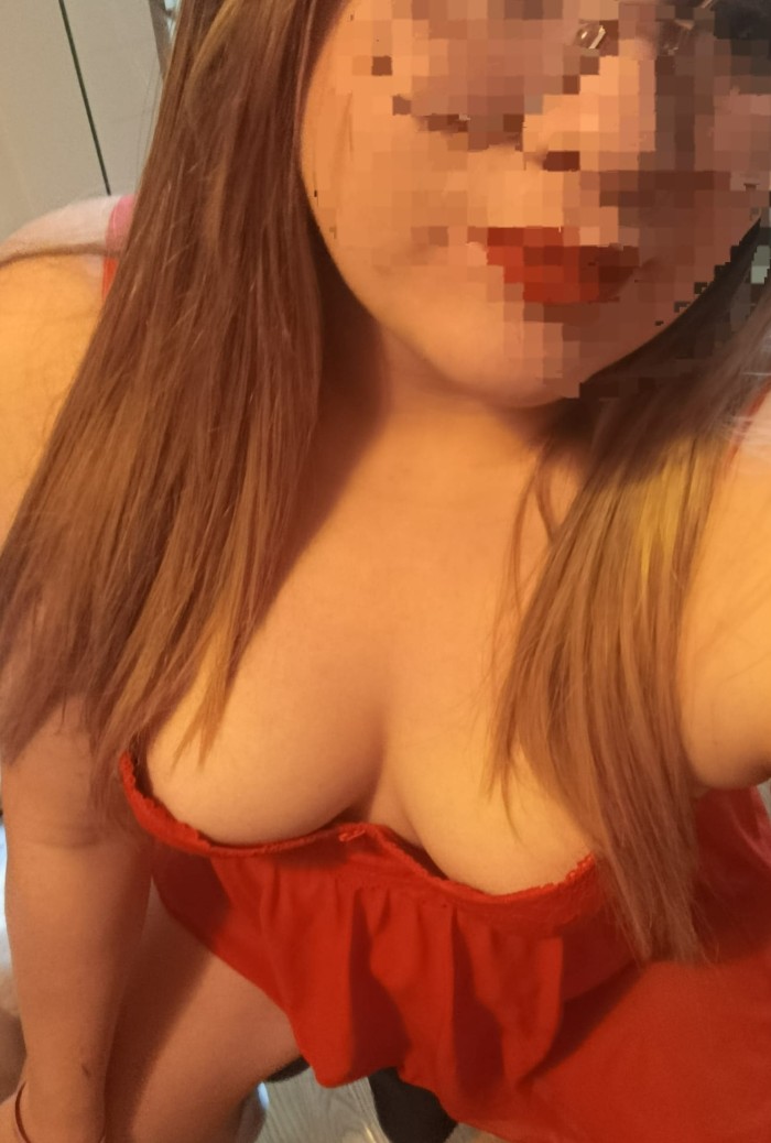 ARDIENTE Y APASIONADA Latina con curvas