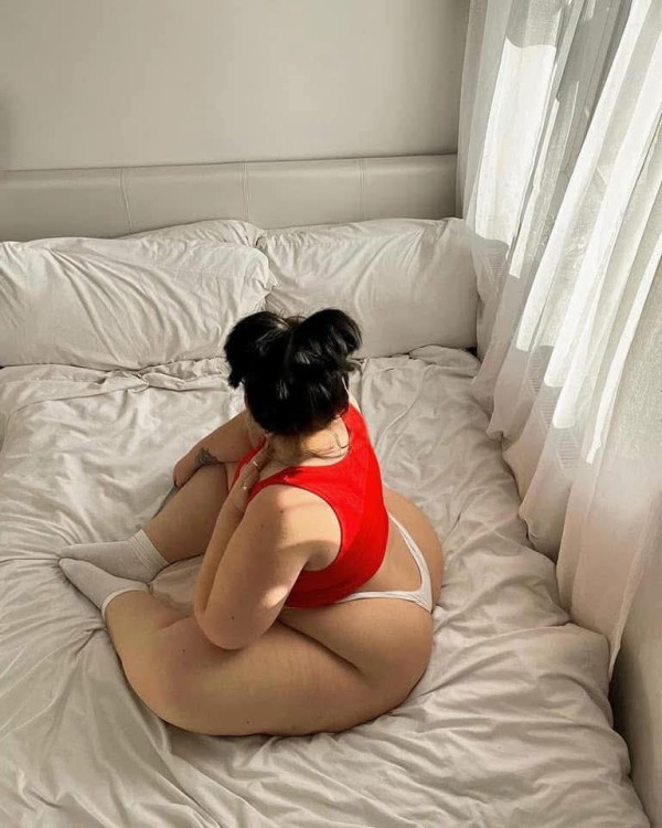 Erika cachonda ardiente un lujo de compañía