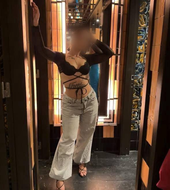 KAROL 25 años, SEDUCTORA Y MUY FOGOSA…