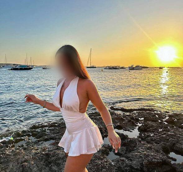 KAROL 25 años, SEDUCTORA Y MUY FOGOSA…