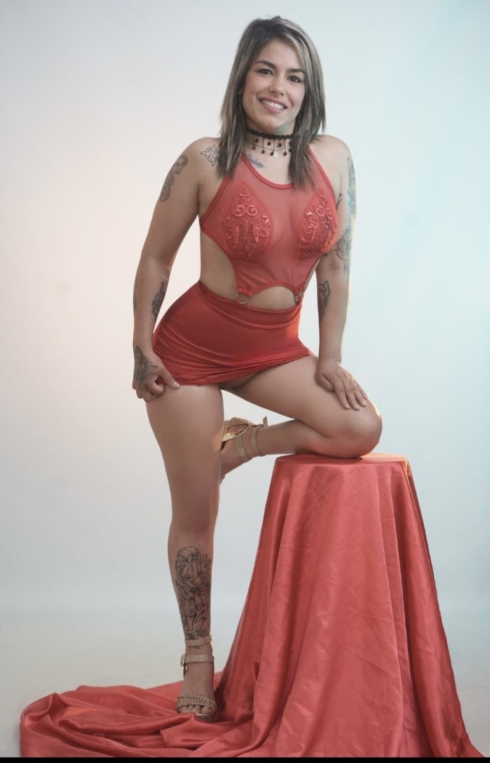 VENGO RENOVADA CON MUCHAS GANAS DE RECIBIR PLACER