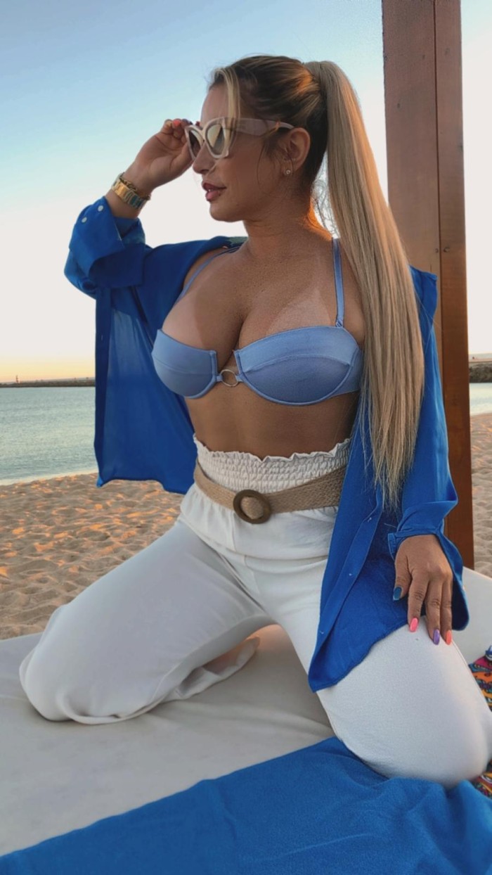 DANI BRASILEÑA  RUBIA PRECIOSA PLAYA DEL INGLES