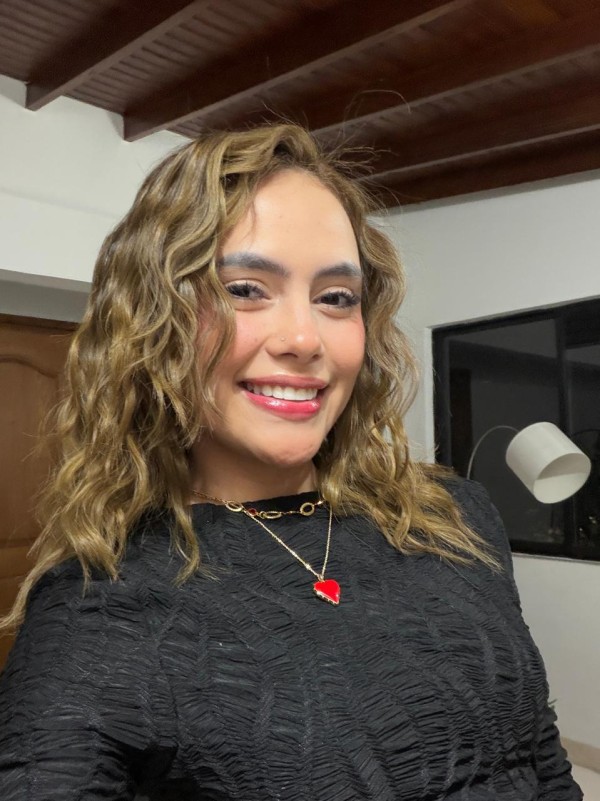Cata · BELLA 20 · Colombiana
