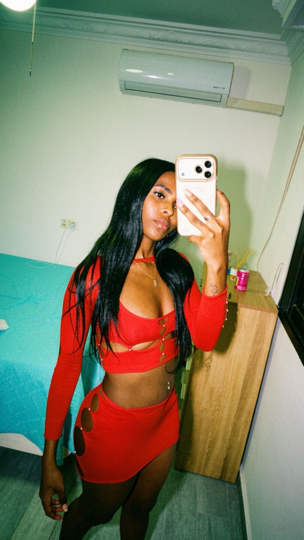 Viviana  . 22 AÑOS = FUENGIROLA
