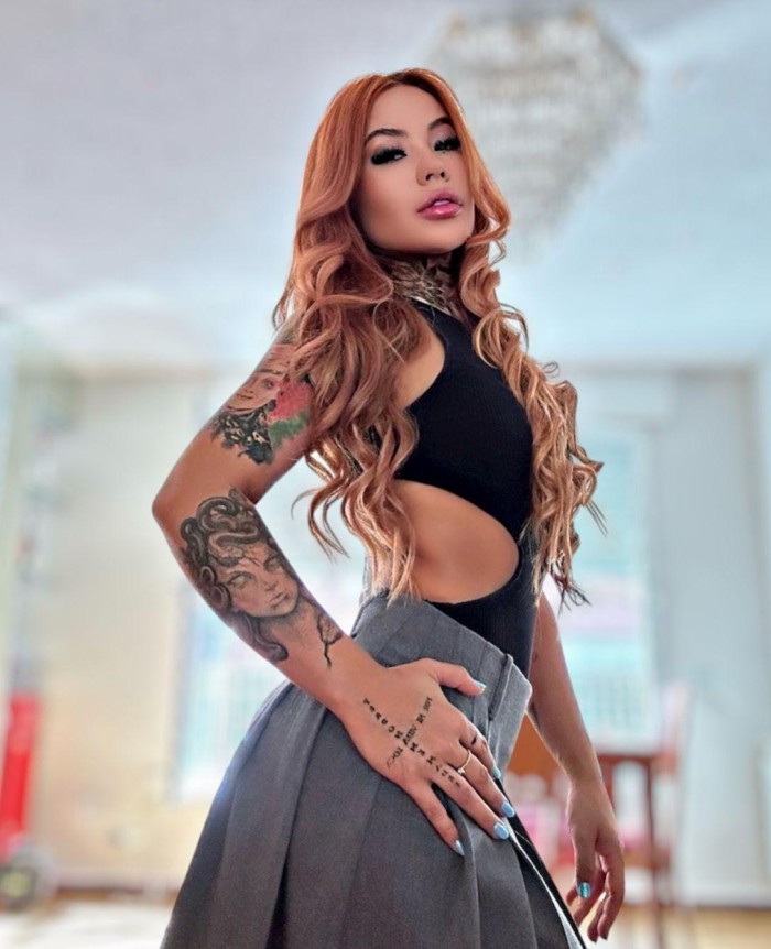 Preciosa colombiana muy cachonda  – Salidas 24 h