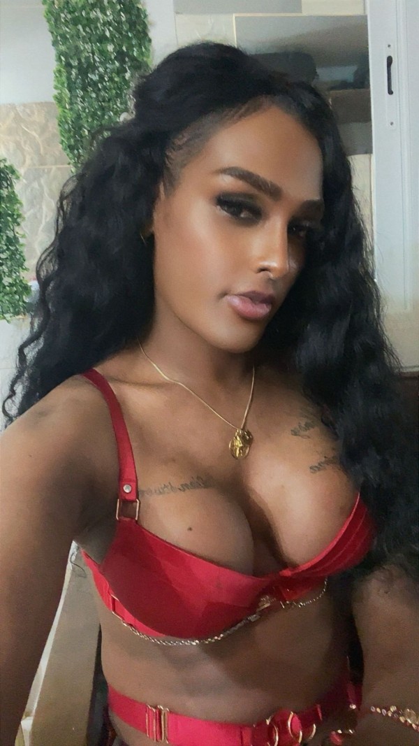 ¡NOVEDAD COLOMBIANA! JOVEN VERSÁTIL Y MUY FIESTERA