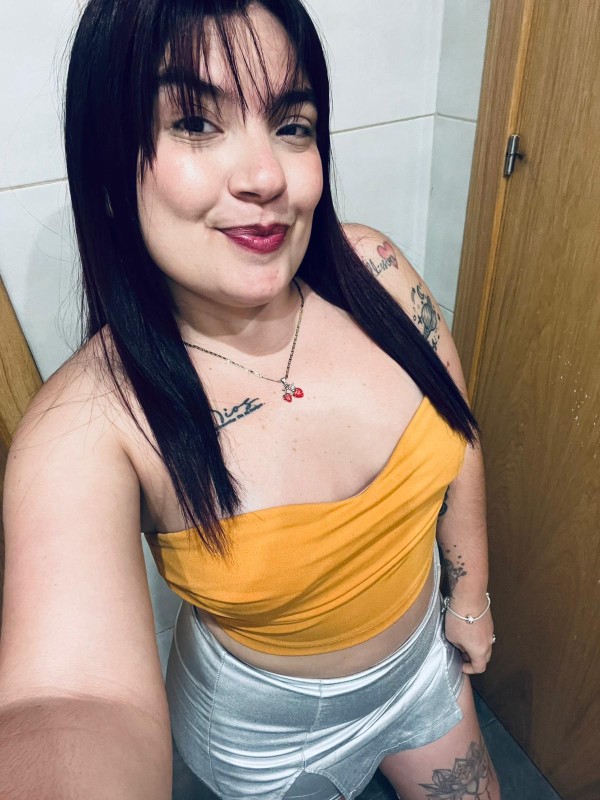 Chica ardiente fogosa redondela
