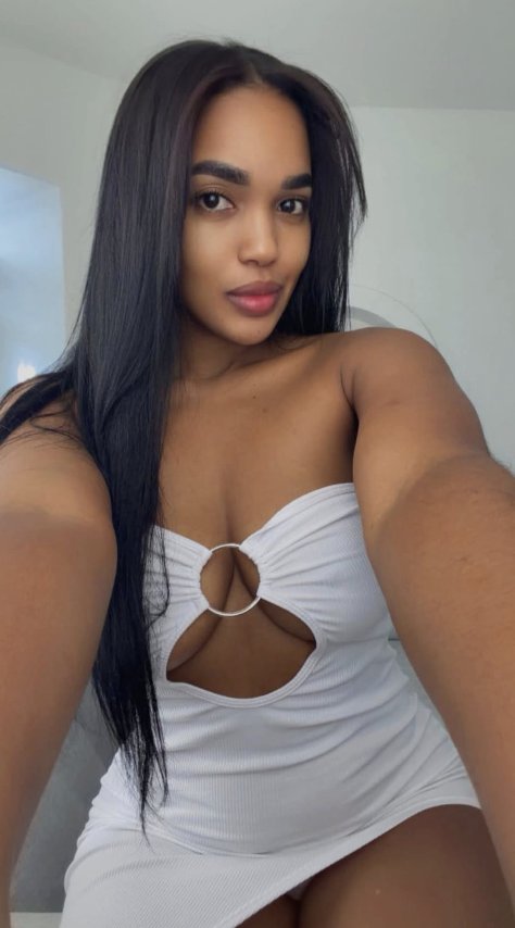 ¡CHICA VENEZOLANA MUY EXÓTICA Y PLACENTERA!
