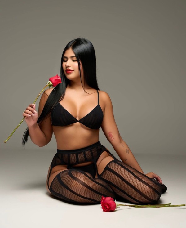 FOTOS REALES   Victoria Rose   LATINA COMPLETICA