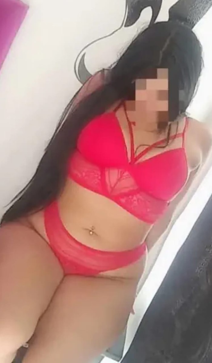 SEXY LATINA EXPLOSIVA POR FIGUERES