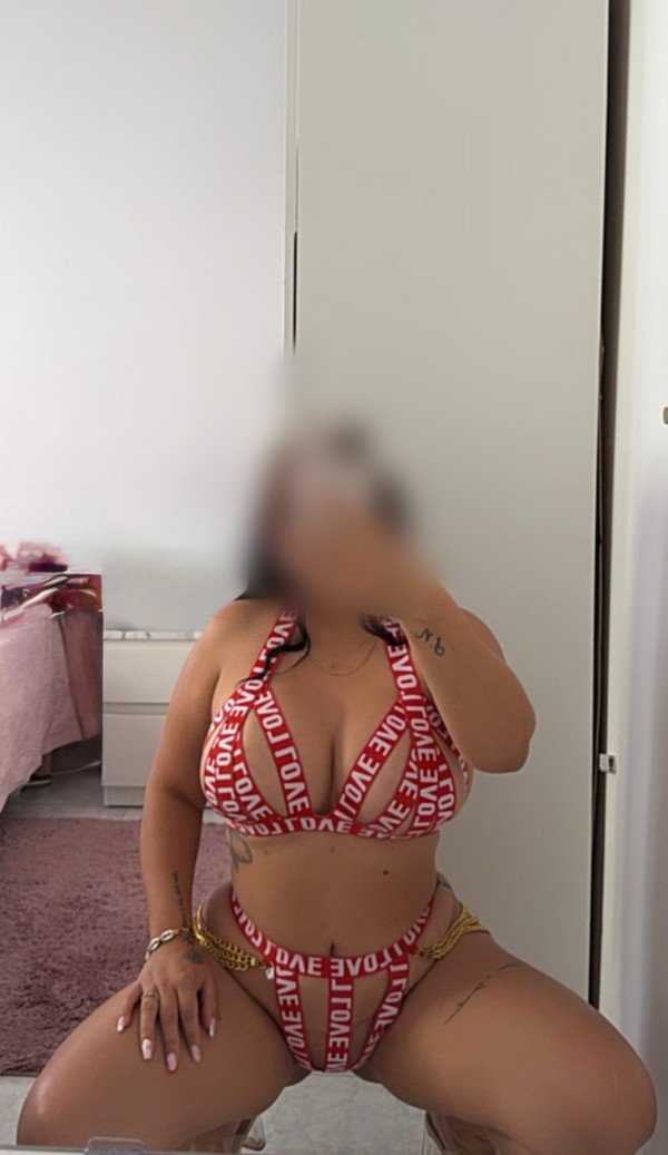 SEXY PERVERSA CHIQUILLA DE CURVAS UNICAS PARA TI EN LA CUESTA NOVEDAD