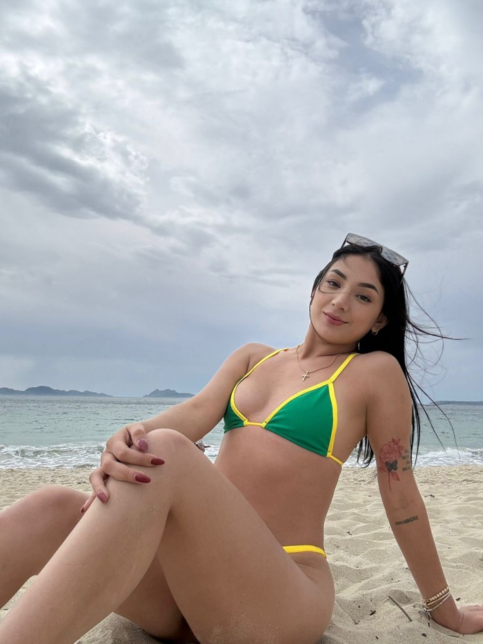 COLOMBIANA SENSUAL ESCORT JOVENCITA ARDIENTE