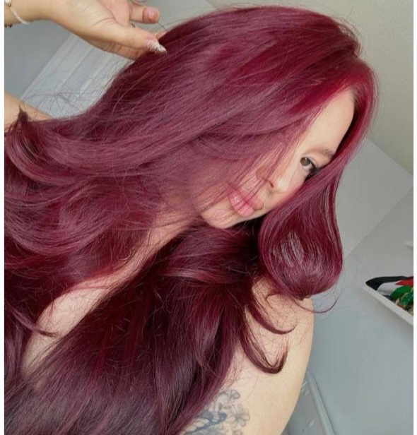 Pelirroja guapa y fiestera