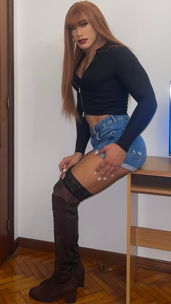 NOVEDAD CATALINA EXOTIC LATINA COMPLACIENTE