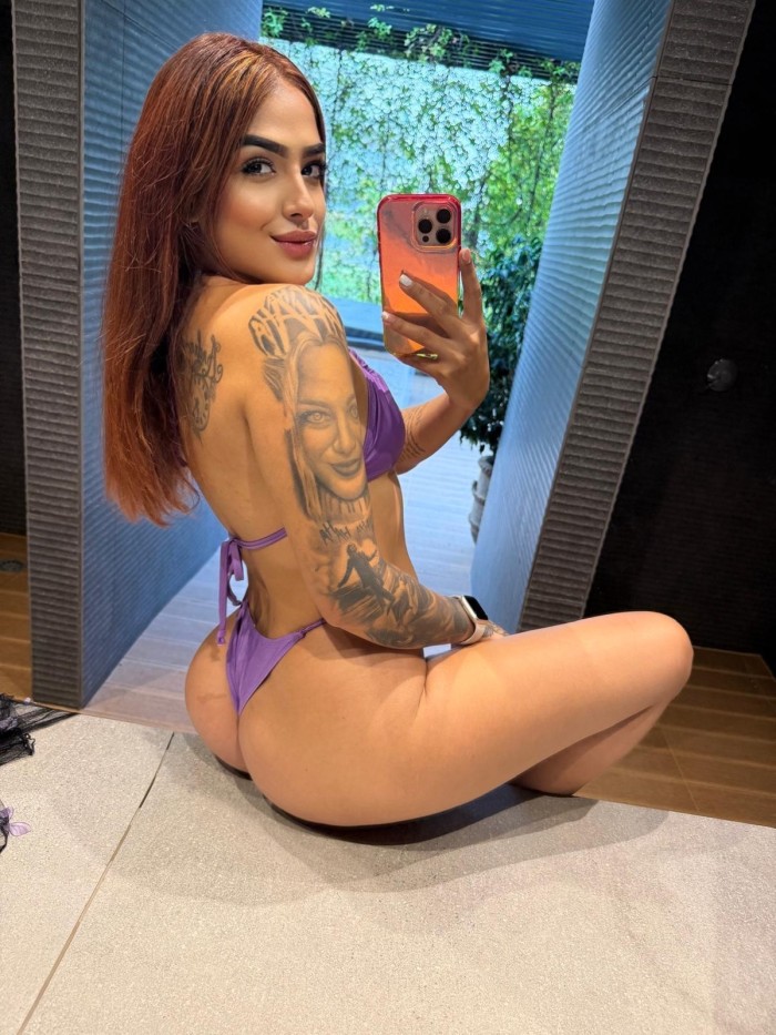 NATALIA RECIEN LLEGADA FIESTERA