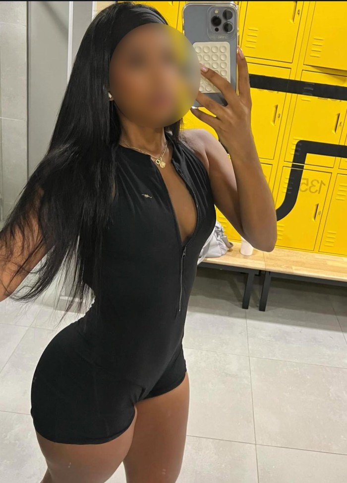 ESTEFANIA GUAPISIMA VENEZOLANA ARDIENTE, MORBOSA CALIENTE EN FERROL
