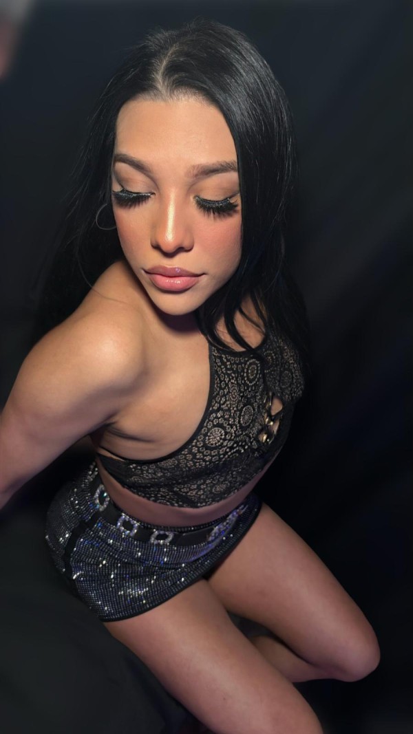 ISA 663736618 CHICA TRANS Y CACHONDA