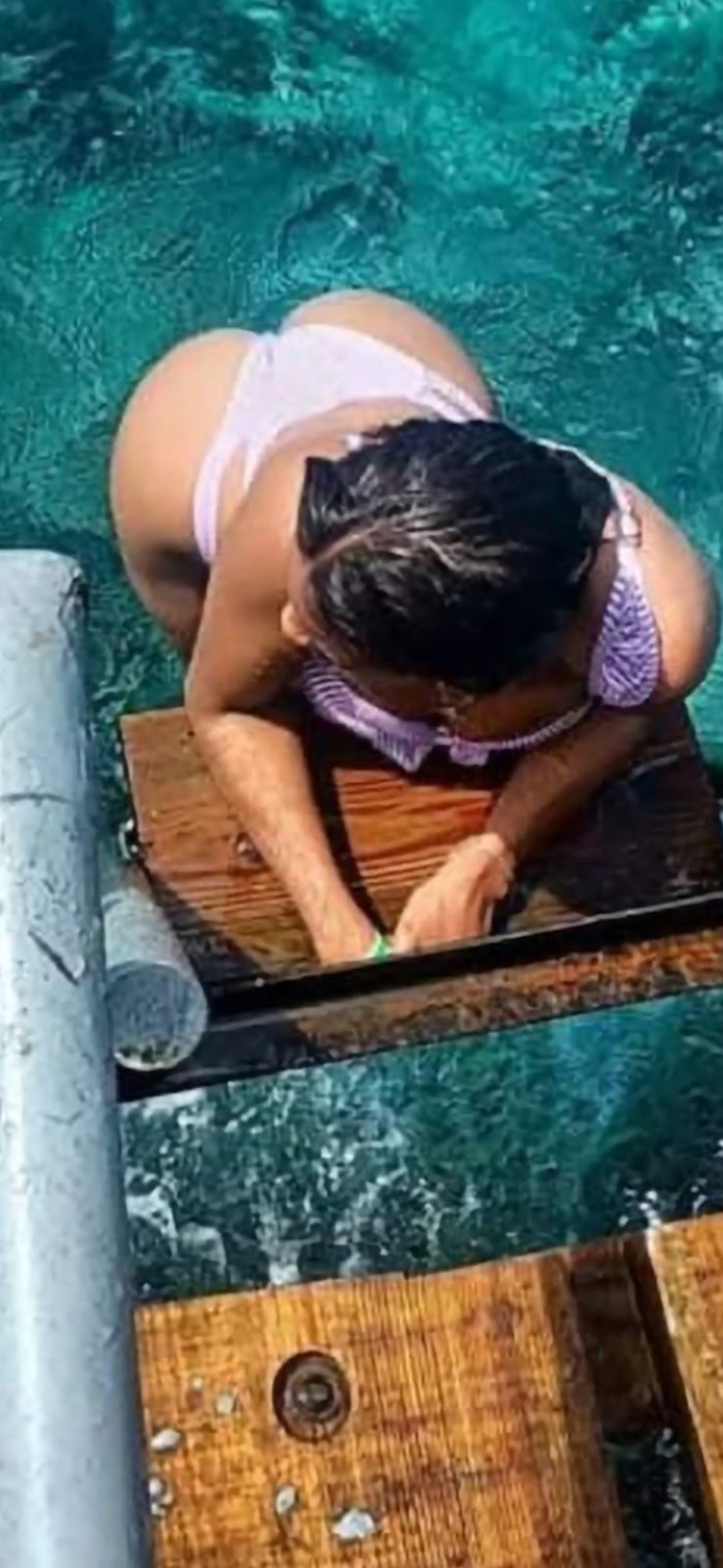 LATINA LLENA DE SEDUCCIÓN, LUJURIA Y ELEGANCIA
