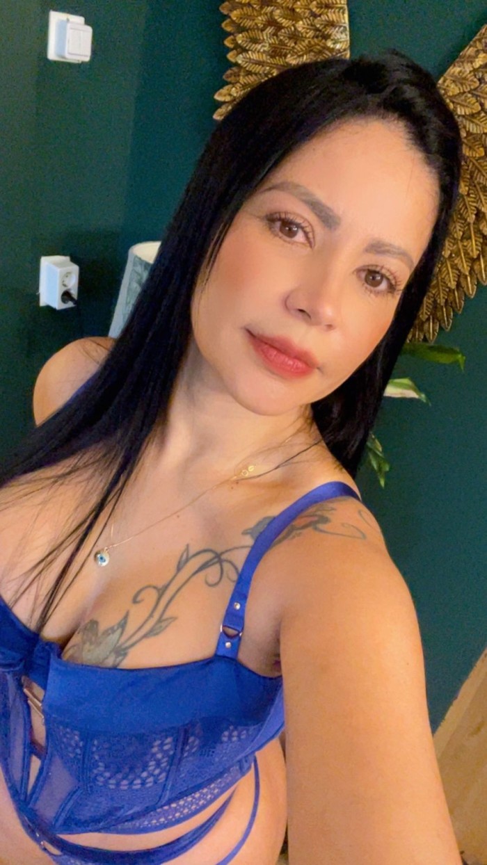 HERMOSA SENSUAL APASIONADA BOMBA DE SEXO