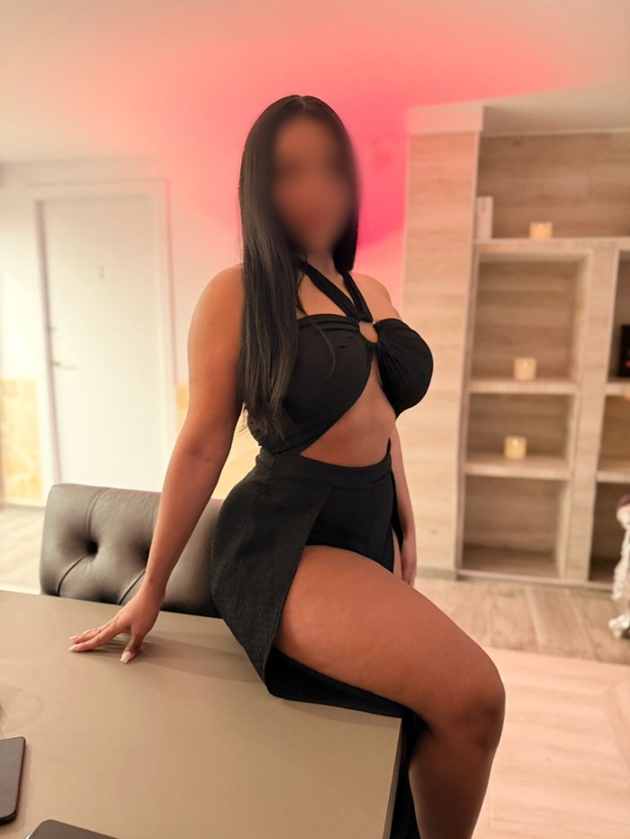 FERNANDA GUPAISIMA UNA JOVEN UNICA PLAYA DEN BOSSA