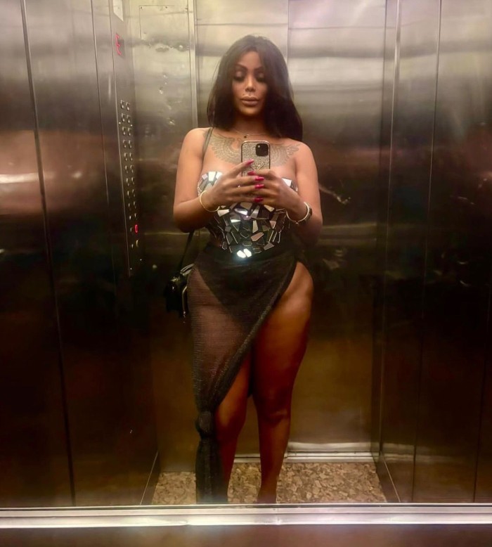 TRANSEXUAL SÚPERTODA 19CM ACTIVA Y PASIVA FESTEIRA  MALASAÑA CENTRO MADRID