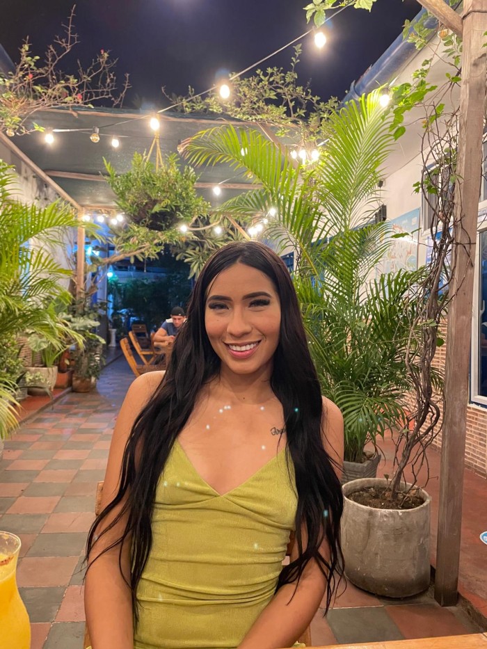 CALIENTE, ATREVIDA Y COMPLACIENTE, 678687185