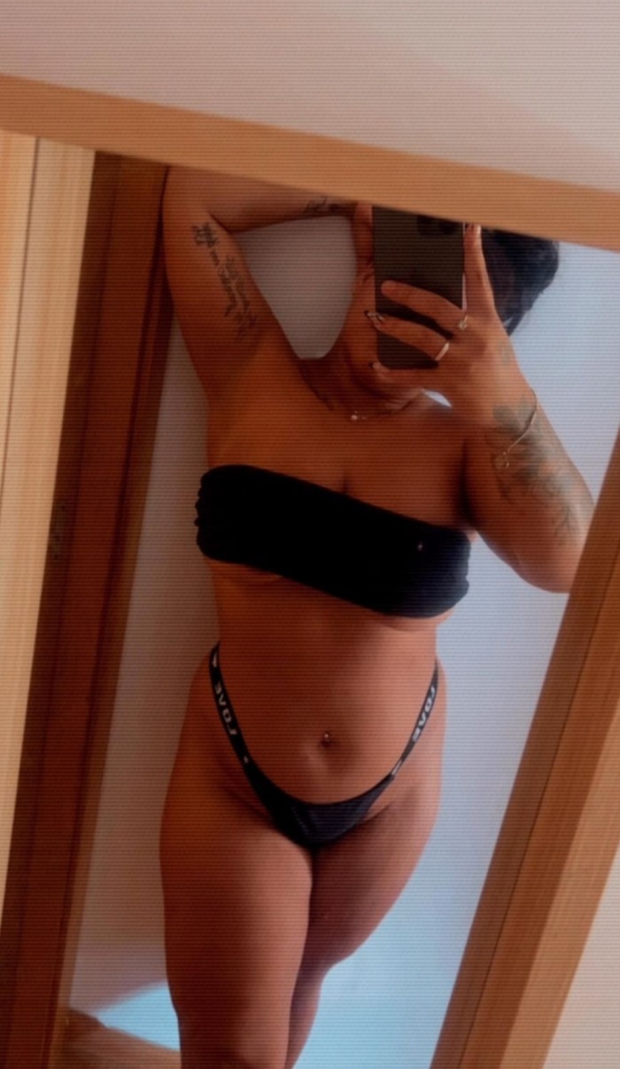 FIESTERA DIVERTIDA, SENSUAL Y MUY ATREVIDA