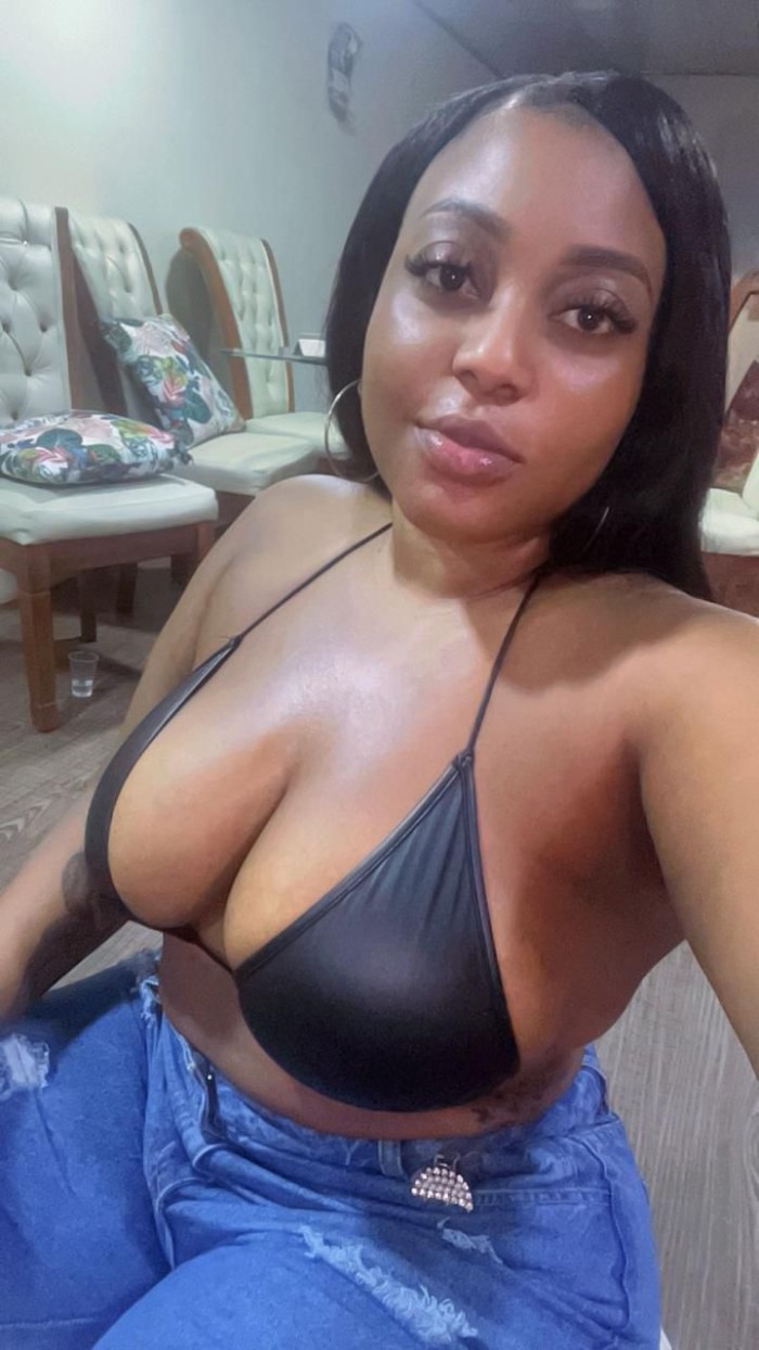 EN PORRIÑO SEXO DURO ANTOJATE DE MI CUERPO
