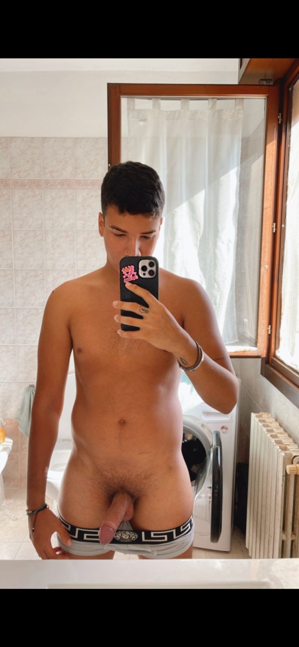 Chico Twink Latino en Santander disponible 24horas