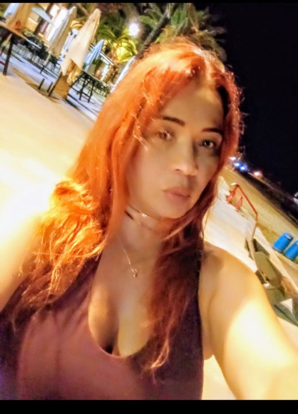NOVEDAD SOFÍA! MADURITA CACHONDA JUGUETONA FIESTERA  DISCRETA EN VINAROS