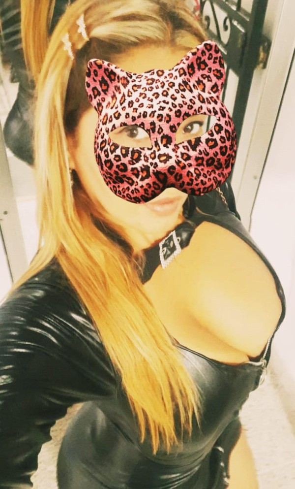 NOVEDAD SOFÍA! MADURITA CACHONDA JUGUETONA FIESTERA DISCRETA EN VINAROS
