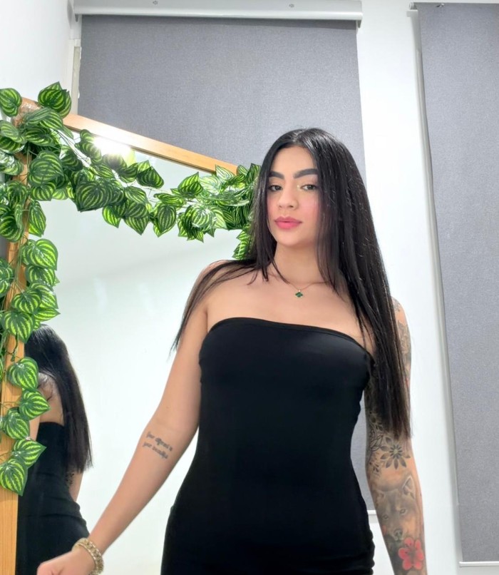 SOY UNA NENA DULCE, CARIÑOSA Y DELICADA
