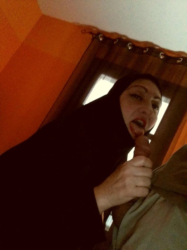 Novia virtual, videollamada, sexting, AMA, fotos.